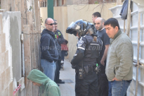 بالفيديو: المافيا الروسية تمنع عائلة عربية من دخول بيتها في حي الجبلية بيافا